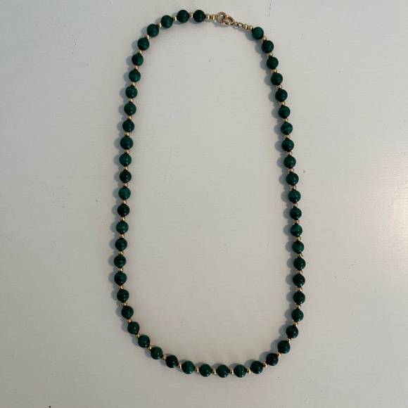 Antique malachite necklace with small gold spacer beads - Picture 1 of 2